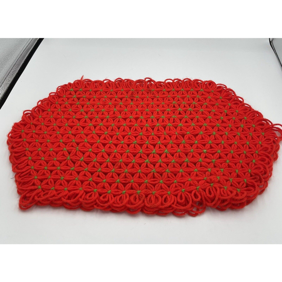Hand Made Vintage Placemats Set Of 3 Red With Greeen Accents - Picture 1 of 4